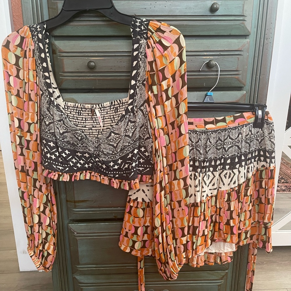 TWO PIECE FREE PEOPLE SHIRT/SKIRT SET